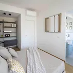 Skyline View In Heart Of Appartement *