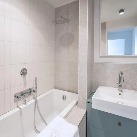 Design Flat W Terrace, Porta Nuova Mediolan