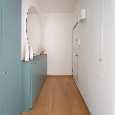 Design Flat W Terrace, Porta Nuova Mediolan